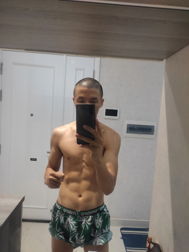 Quân DC Morning Physique